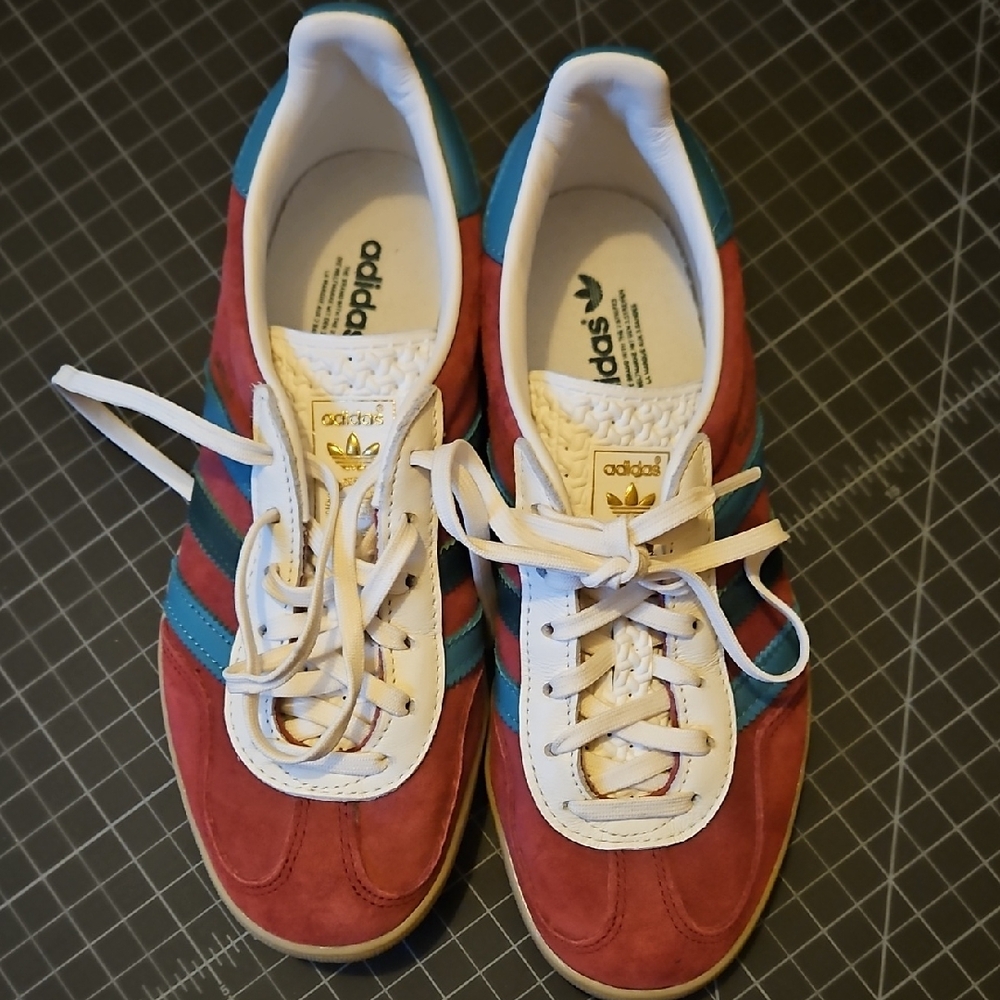 Adidas Gazelle Red and Teal Sneakers, Women US Size 5